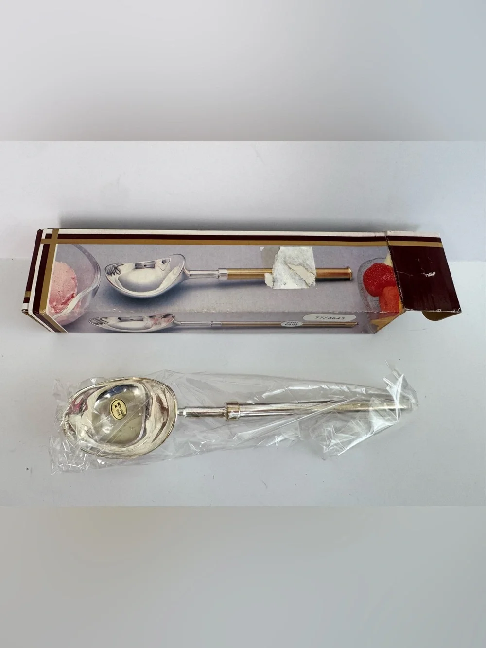 New in Box Silver Plated Ice Cream Scoop Serving Spoon Vintage Style Dessert